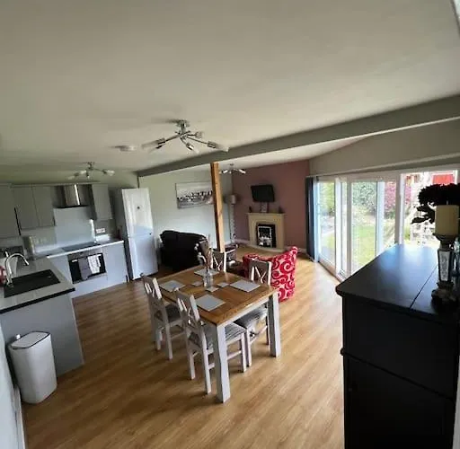 Contemporary Garden Cabin